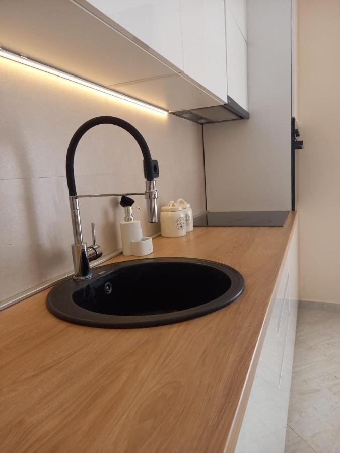 Lux Apartment Jovanovic 티바트 외부 사진